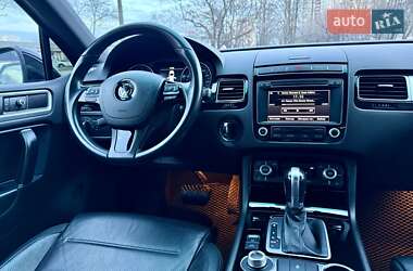 Позашляховик / Кросовер Volkswagen Touareg 2017 в Одесі