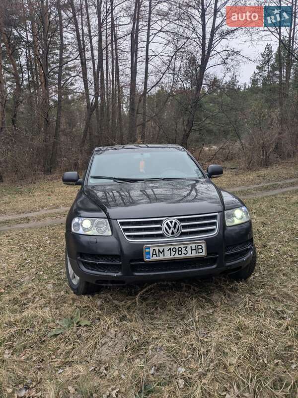 Внедорожник / Кроссовер Volkswagen Touareg 2005 в 