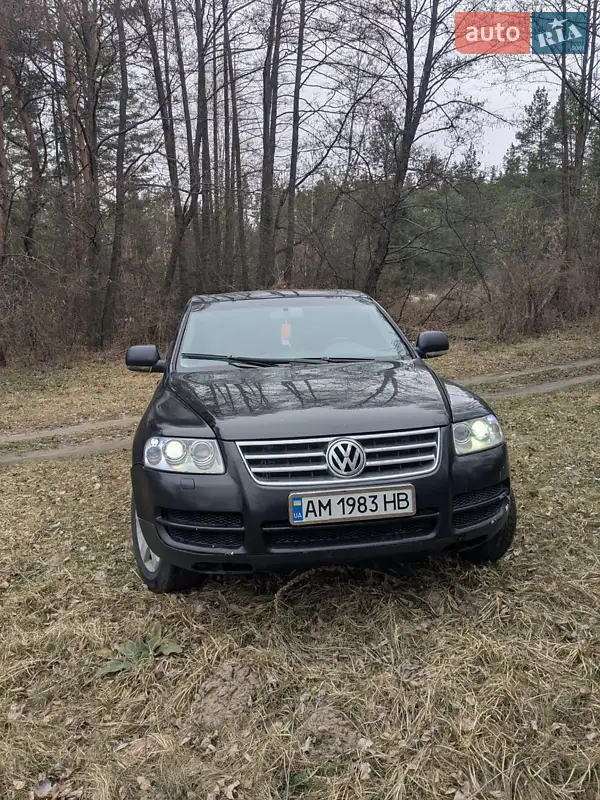 Внедорожник / Кроссовер Volkswagen Touareg 2005 в 