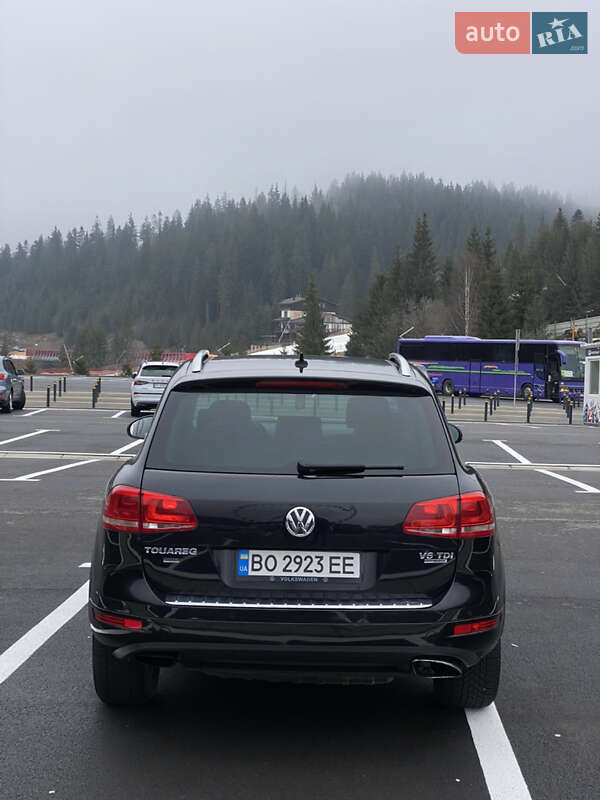 Внедорожник / Кроссовер Volkswagen Touareg 2011 в Ивано-Франковске