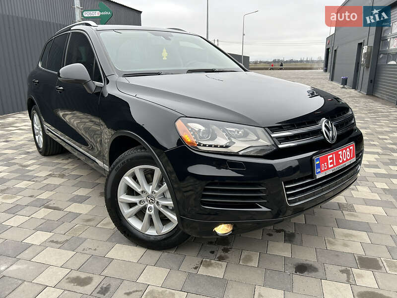 Внедорожник / Кроссовер Volkswagen Touareg 2013 в Полтаве
