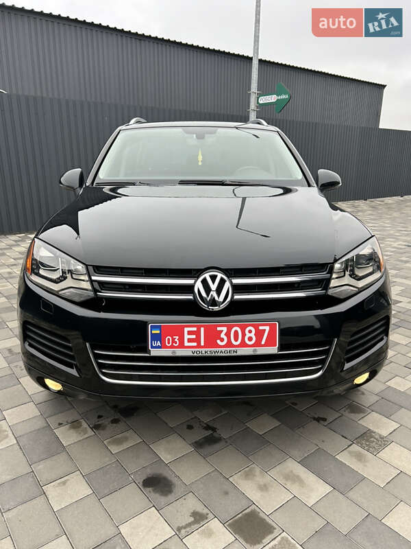 Внедорожник / Кроссовер Volkswagen Touareg 2013 в Полтаве