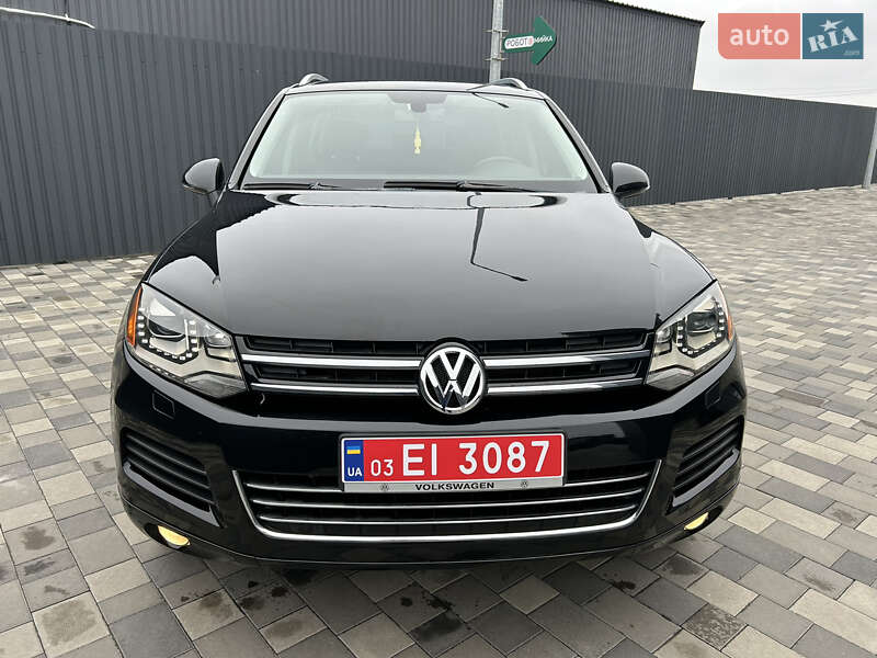 Внедорожник / Кроссовер Volkswagen Touareg 2013 в Полтаве