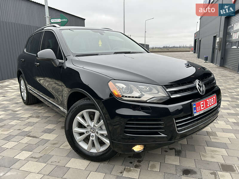Внедорожник / Кроссовер Volkswagen Touareg 2013 в Полтаве