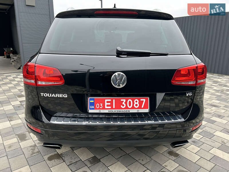 Внедорожник / Кроссовер Volkswagen Touareg 2013 в Полтаве
