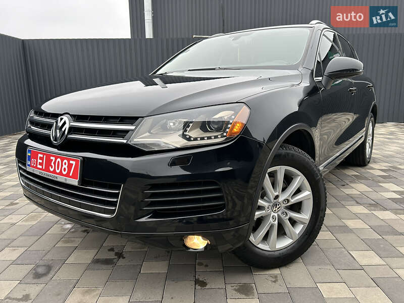 Внедорожник / Кроссовер Volkswagen Touareg 2013 в Полтаве