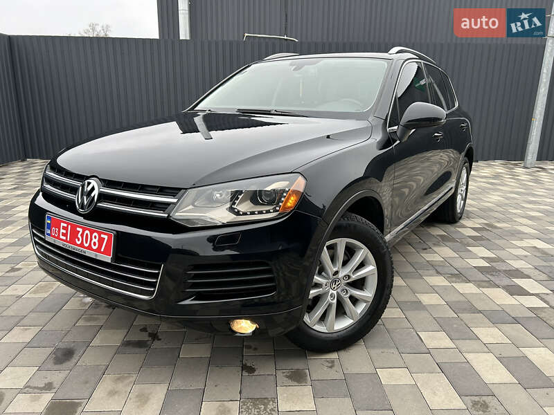 Внедорожник / Кроссовер Volkswagen Touareg 2013 в Полтаве