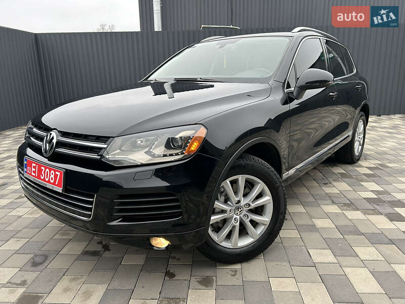 Внедорожник / Кроссовер Volkswagen Touareg 2013 в Полтаве