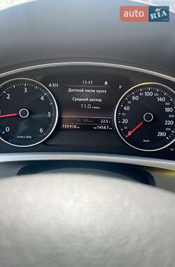 Внедорожник / Кроссовер Volkswagen Touareg 2015 в 