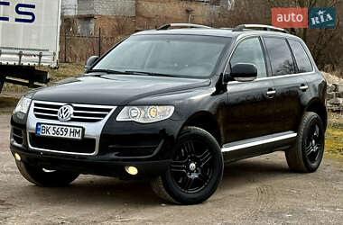 Позашляховик / Кросовер Volkswagen Touareg 2007 в Рівному