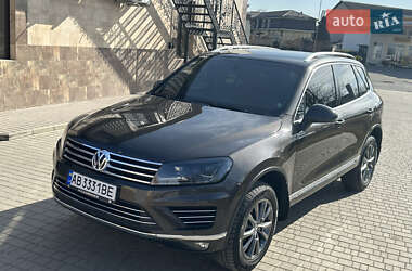 Позашляховик / Кросовер Volkswagen Touareg 2014 в 