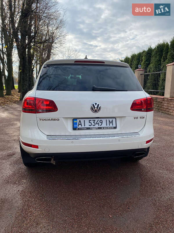 Позашляховик / Кросовер Volkswagen Touareg 2011 в Василькові