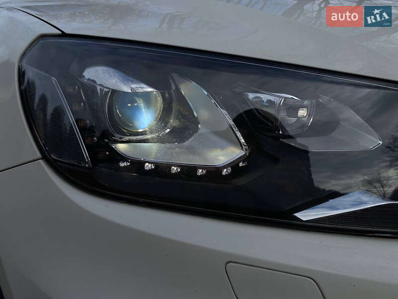 Позашляховик / Кросовер Volkswagen Touareg 2011 в Василькові