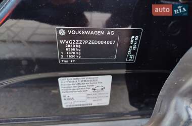 Позашляховик / Кросовер Volkswagen Touareg 2013 в 