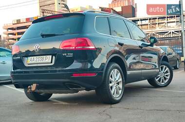 Позашляховик / Кросовер Volkswagen Touareg 2013 в 