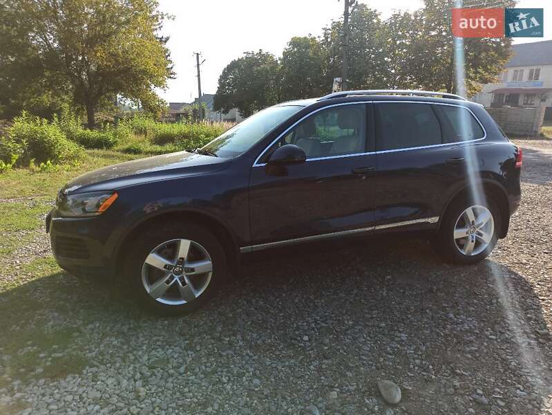 Позашляховик / Кросовер Volkswagen Touareg 2014 в Львові