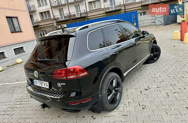Позашляховик / Кросовер Volkswagen Touareg 2011 в 