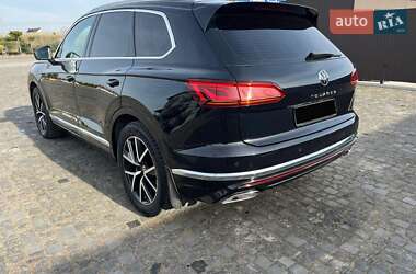 Позашляховик / Кросовер Volkswagen Touareg 2022 в 