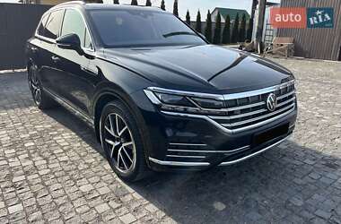 Позашляховик / Кросовер Volkswagen Touareg 2022 в 