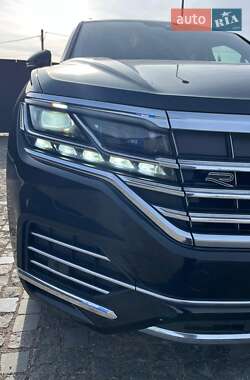 Позашляховик / Кросовер Volkswagen Touareg 2022 в 