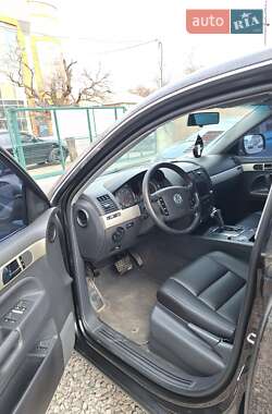 Внедорожник / Кроссовер Volkswagen Touareg 2005 в 