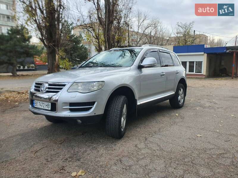Внедорожник / Кроссовер Volkswagen Touareg 2008 в Николаеве