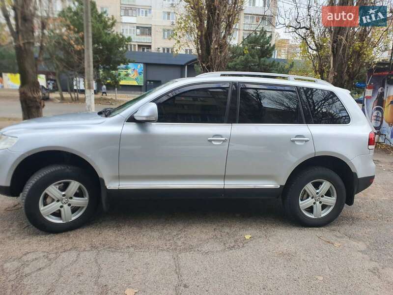 Внедорожник / Кроссовер Volkswagen Touareg 2008 в Николаеве
