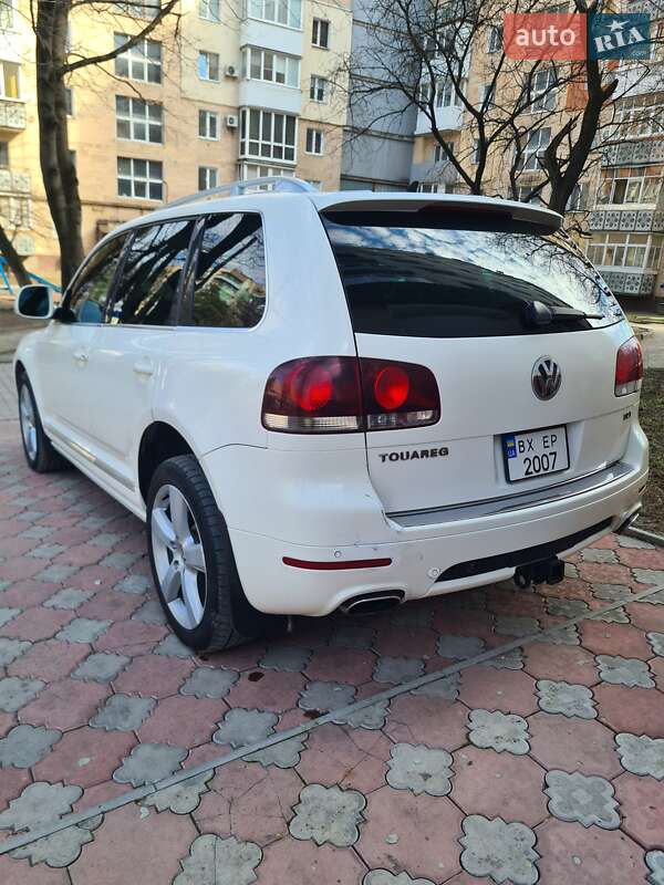 Позашляховик / Кросовер Volkswagen Touareg 2010 в Кам'янець-Подільському