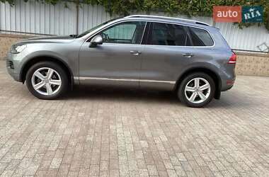 Внедорожник / Кроссовер Volkswagen Touareg 2013 в 
