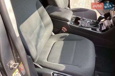 Внедорожник / Кроссовер Volkswagen Touareg 2013 в 