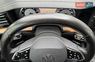 Внедорожник / Кроссовер Volkswagen Touareg 2020 в 