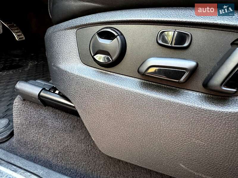 Внедорожник / Кроссовер Volkswagen Touareg 2015 в Хмельницком