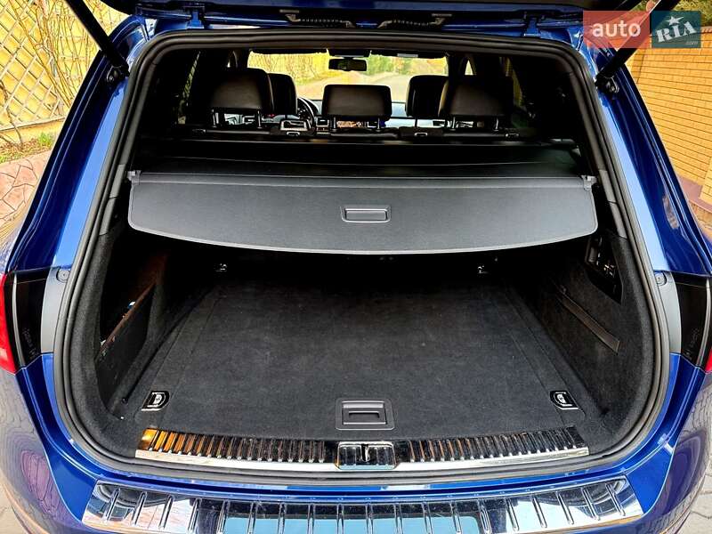 Внедорожник / Кроссовер Volkswagen Touareg 2015 в Хмельницком