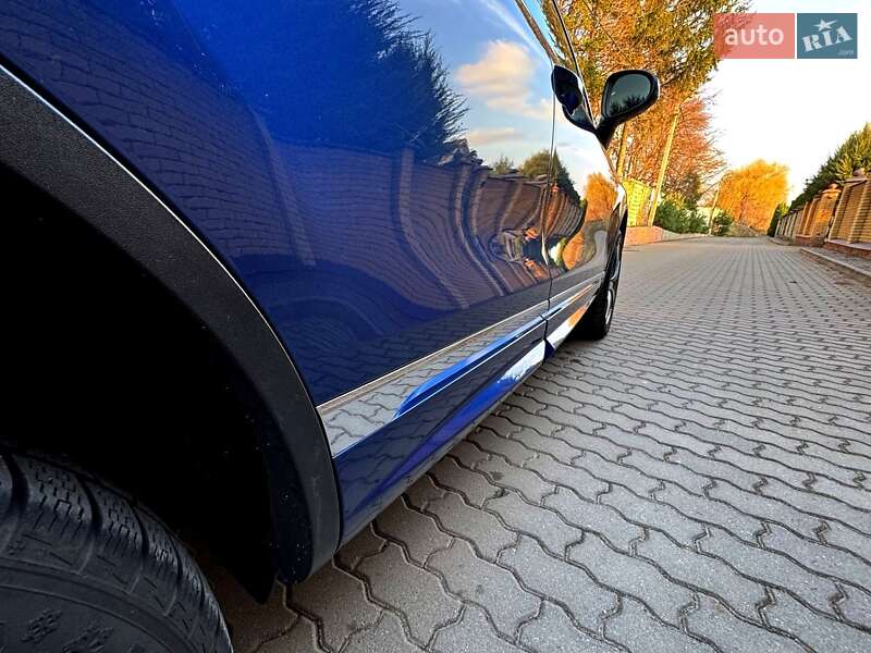 Внедорожник / Кроссовер Volkswagen Touareg 2015 в Хмельницком