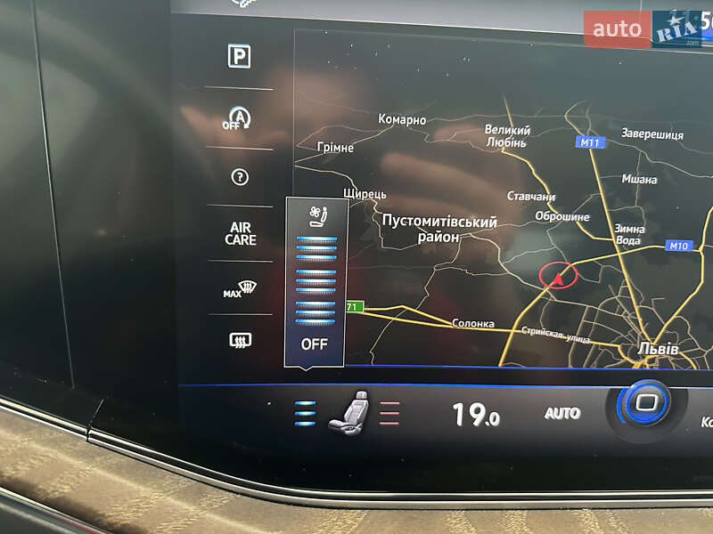 Позашляховик / Кросовер Volkswagen Touareg 2019 в Львові