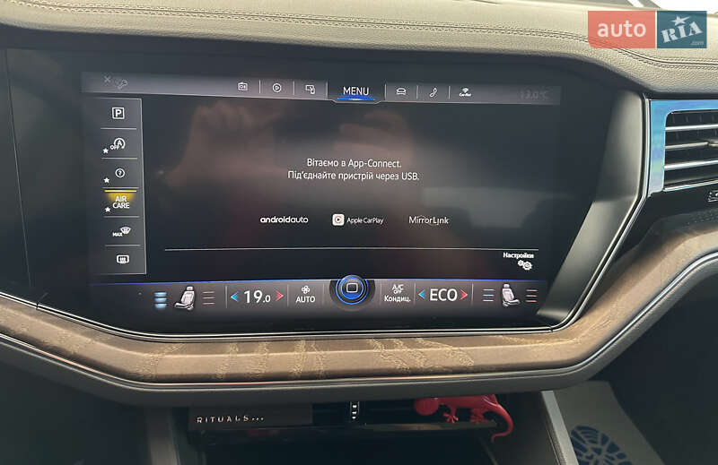 Позашляховик / Кросовер Volkswagen Touareg 2019 в Львові