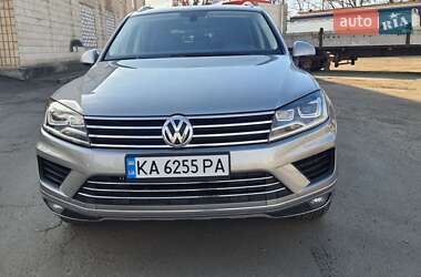 Внедорожник / Кроссовер Volkswagen Touareg 2017 в 