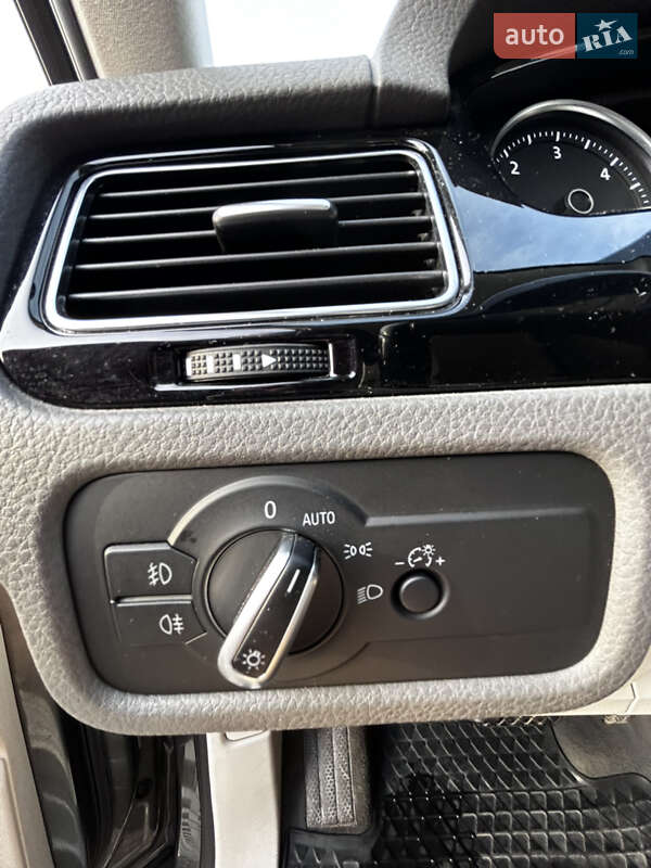 Позашляховик / Кросовер Volkswagen Touareg 2014 в Хмельницькому фото 12 Позашляховик / Кросовер Volkswagen Touareg 2014 в Хмельницькому