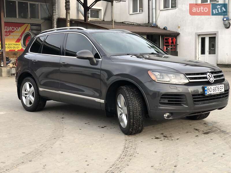 Внедорожник / Кроссовер Volkswagen Touareg 2011 в Теофиполе
