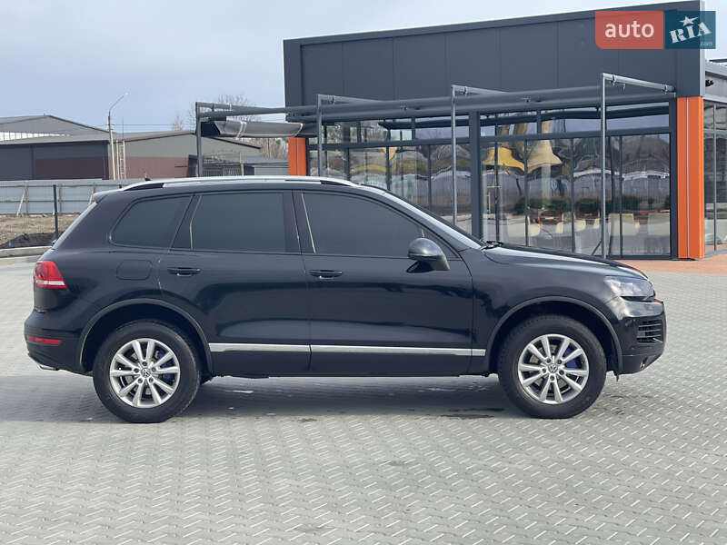 Внедорожник / Кроссовер Volkswagen Touareg 2010 в Виннице