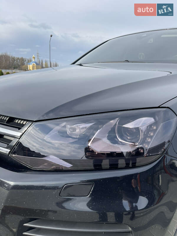 Внедорожник / Кроссовер Volkswagen Touareg 2010 в Виннице