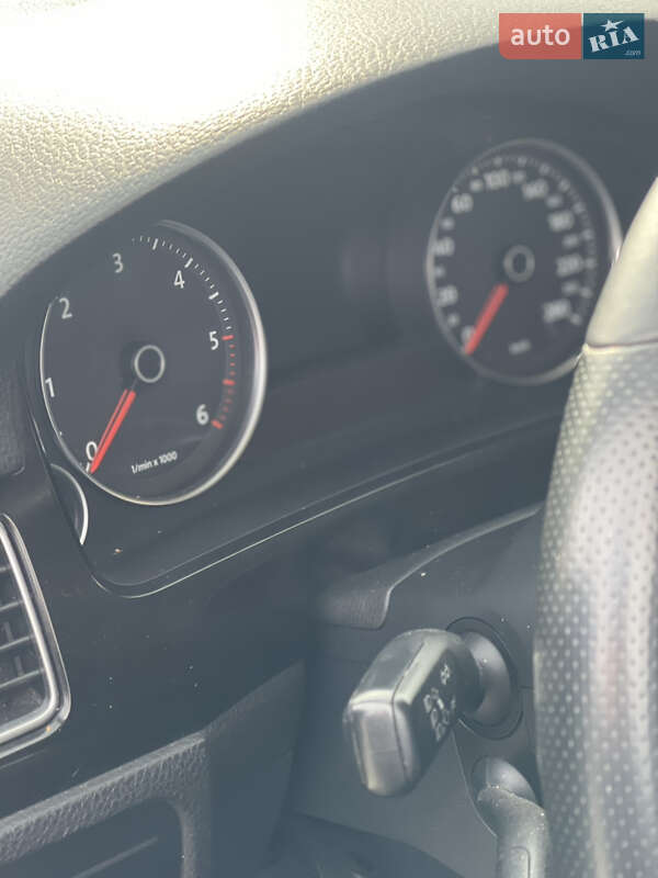 Внедорожник / Кроссовер Volkswagen Touareg 2010 в Виннице