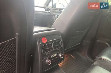 Внедорожник / Кроссовер Volkswagen Touareg 2012 в 