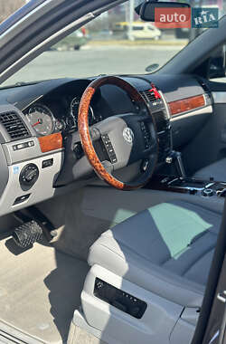 Внедорожник / Кроссовер Volkswagen Touareg 2008 в 