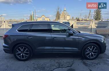 Внедорожник / Кроссовер Volkswagen Touareg 2022 в 