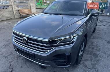 Внедорожник / Кроссовер Volkswagen Touareg 2022 в 