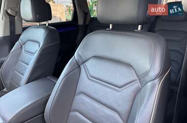 Внедорожник / Кроссовер Volkswagen Touareg 2022 в 