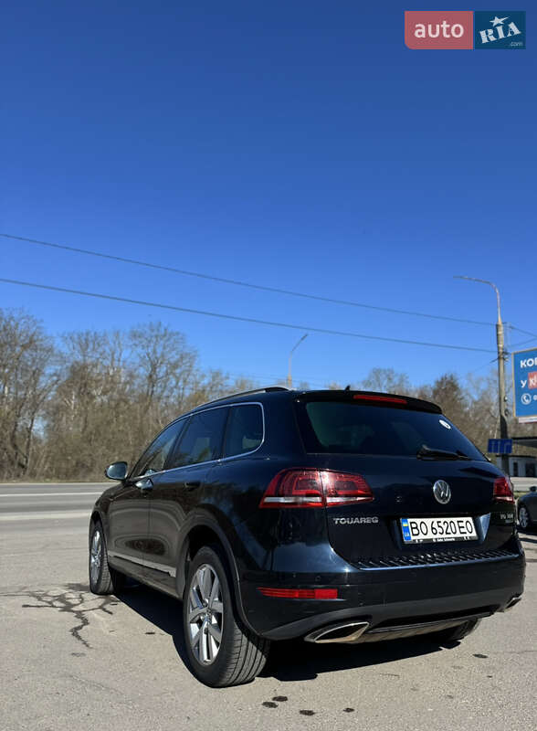 Внедорожник / Кроссовер Volkswagen Touareg 2013 в Тернополе