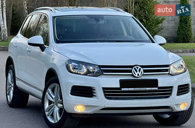 Внедорожник / Кроссовер Volkswagen Touareg 2012 в 