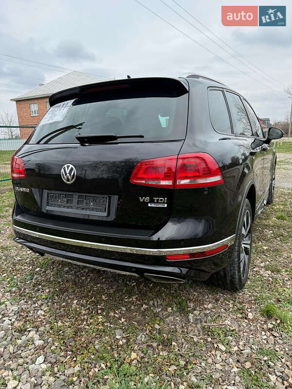 Позашляховик / Кросовер Volkswagen Touareg 2017 в Івано-Франківську